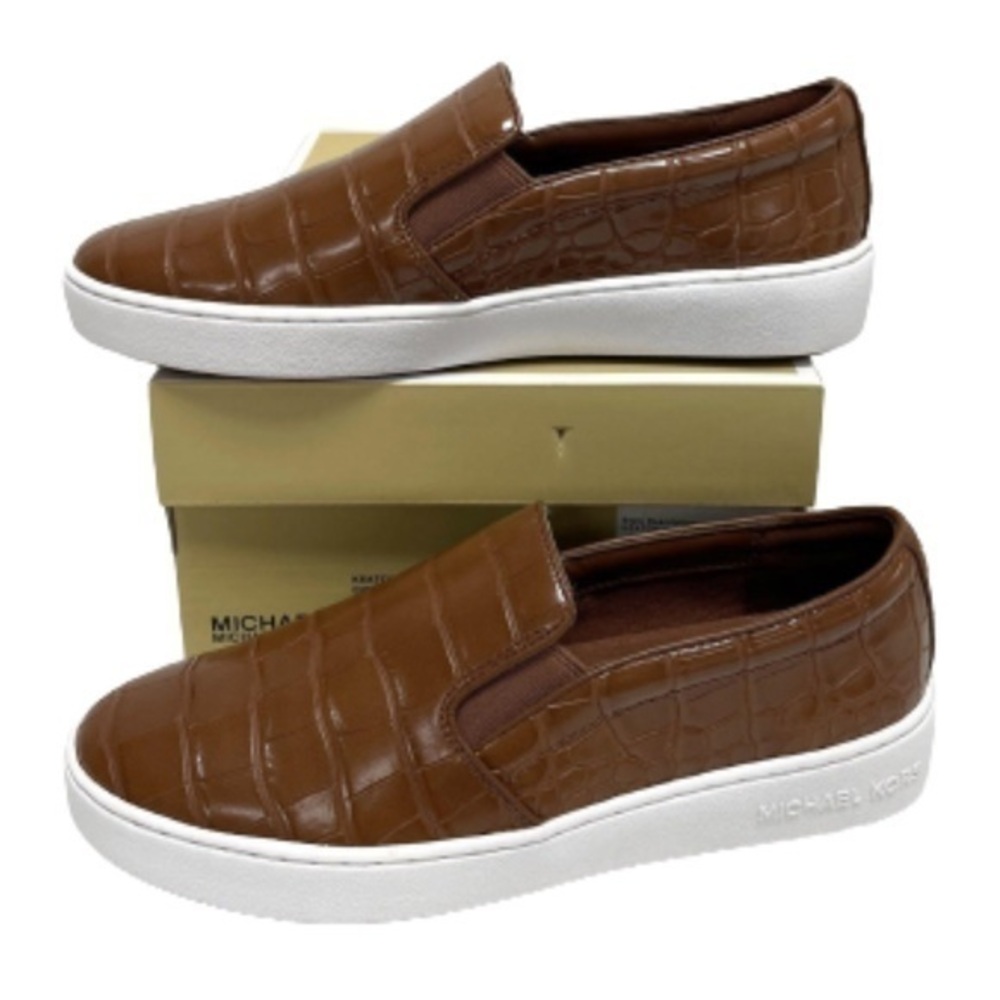 Michael Kors Keaton brown crocodile faux leather slip on NIB size 6